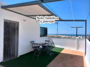 Apartamento vistas al mar con terraza solo familias y parejas